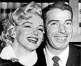 Marilyn Monroe and Joe Dimaggio